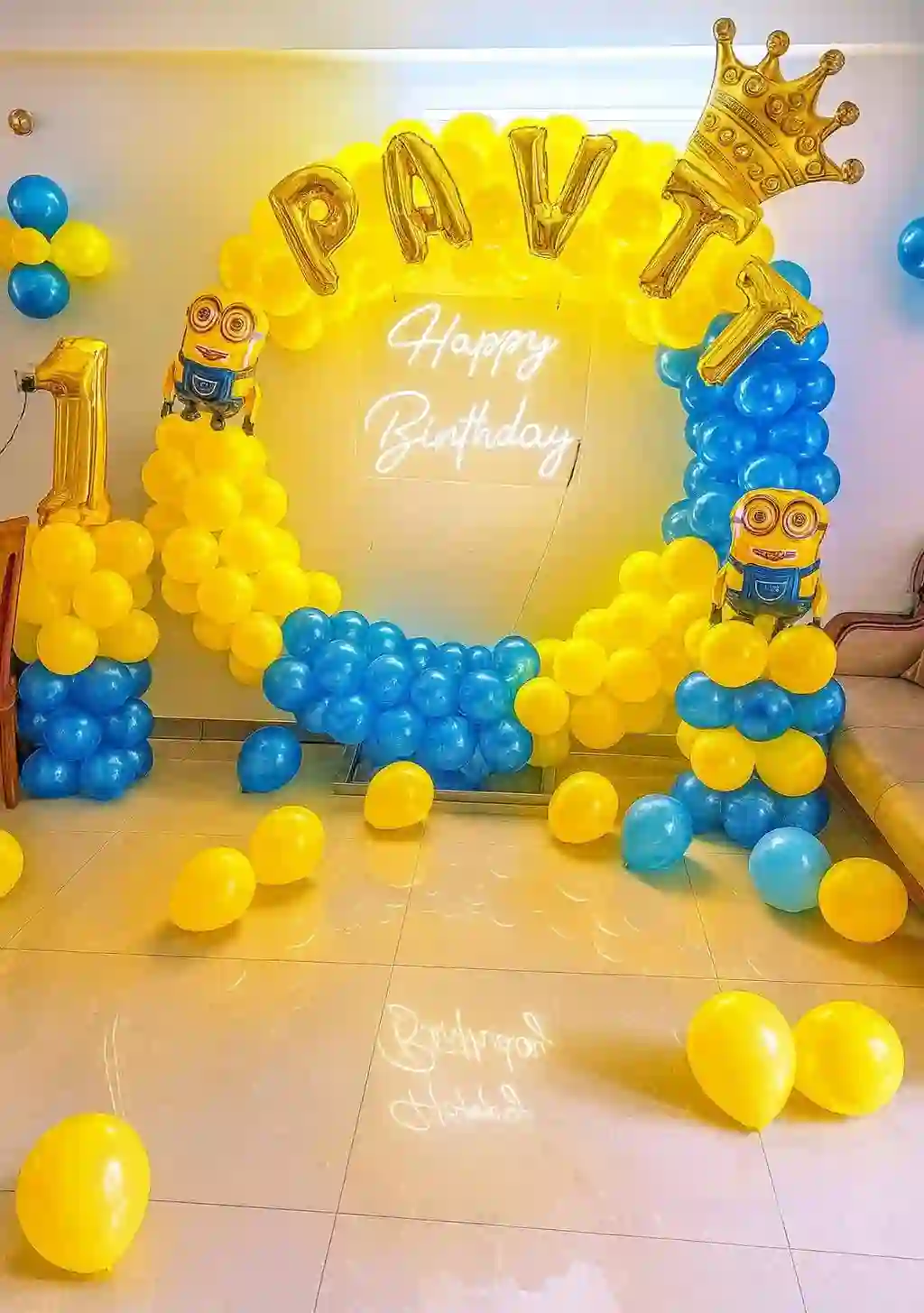 Minions Theme Ring Decor